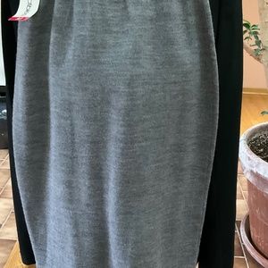 Brand new Gray knit skirt